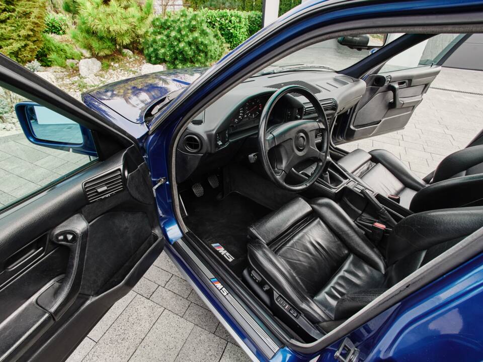 Immagine 68/74 di BMW M5 (1992)