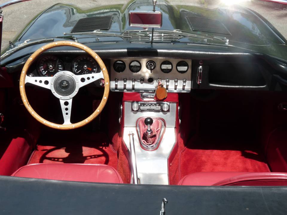 Imagen 7/26 de Jaguar E-Type 3.8 Flat Floor (1962)