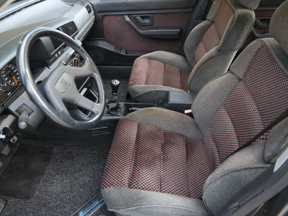 Bild 34/50 von Peugeot 405 Mi16 (1990)