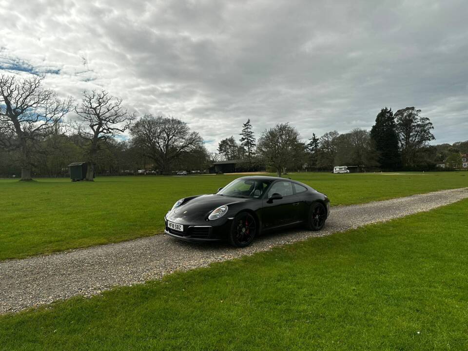 Image 13/42 of Porsche 911 Carrera S (2018)