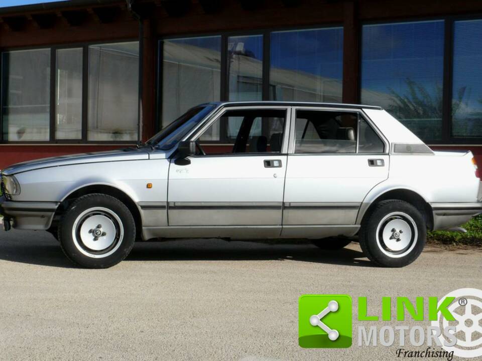 Immagine 8/10 di Alfa Romeo Giulietta 2.0 (1982)