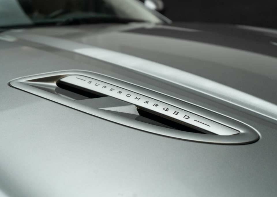 Image 12/46 of Jaguar XKR (2008)