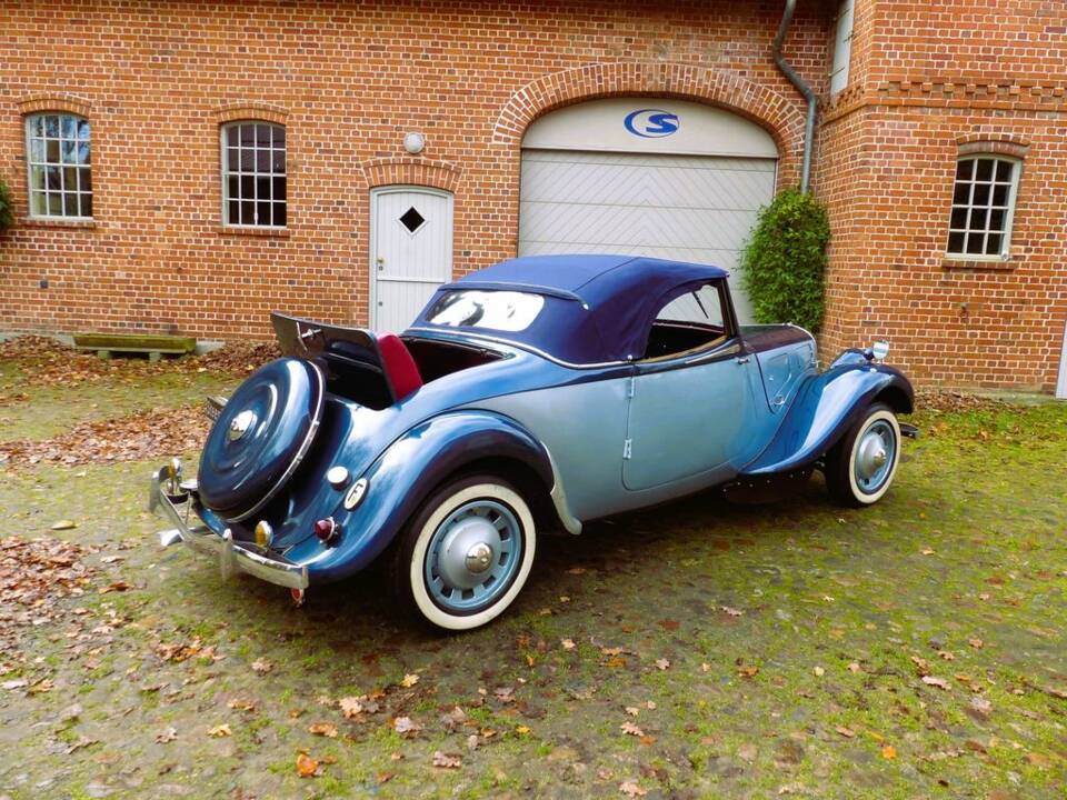 Citroën Traction Avant 11 BL Roadster blau 1939