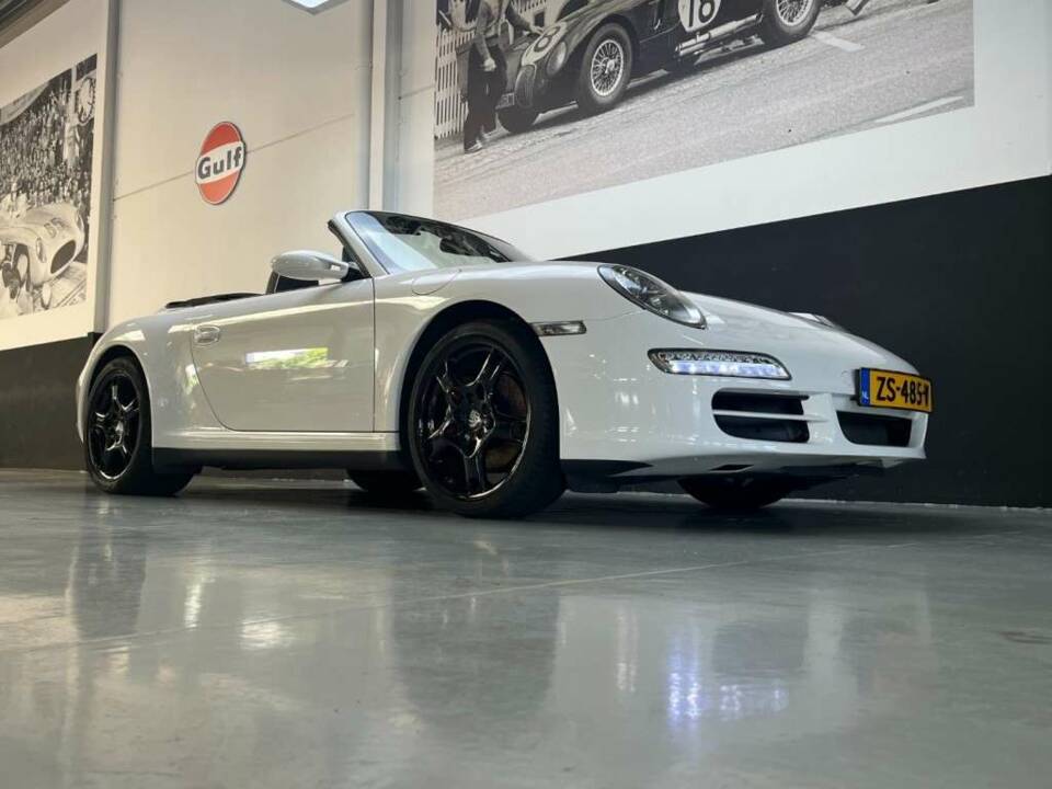 Bild 28/50 von Porsche 911 Carrera 4 (2007)