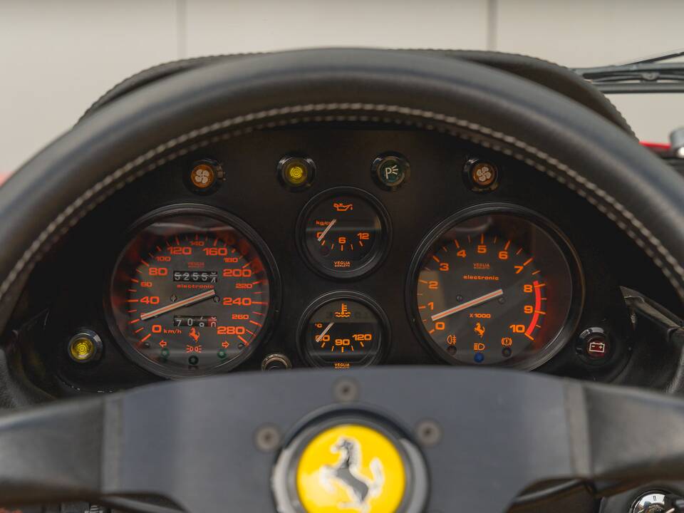 Bild 34/43 von Ferrari 328 GTS (1985)