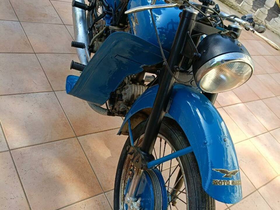 Image 7/10 de Moto Guzzi DUMMY (1952)