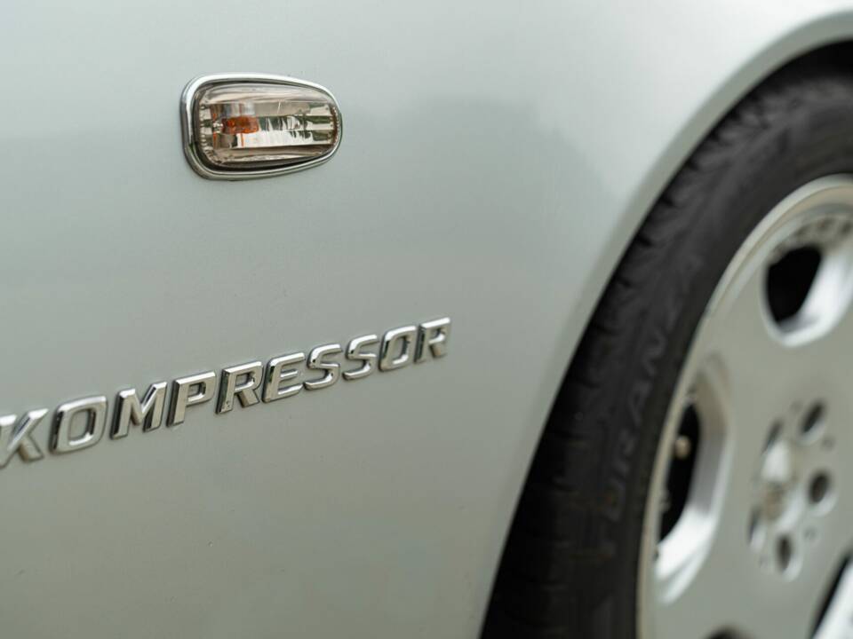 Immagine 25/50 di Mercedes-Benz SLK 230 Kompressor (1997)