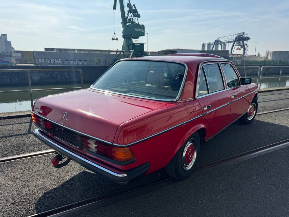 Afbeelding 11/65 van Mercedes-Benz 200 D (1982)