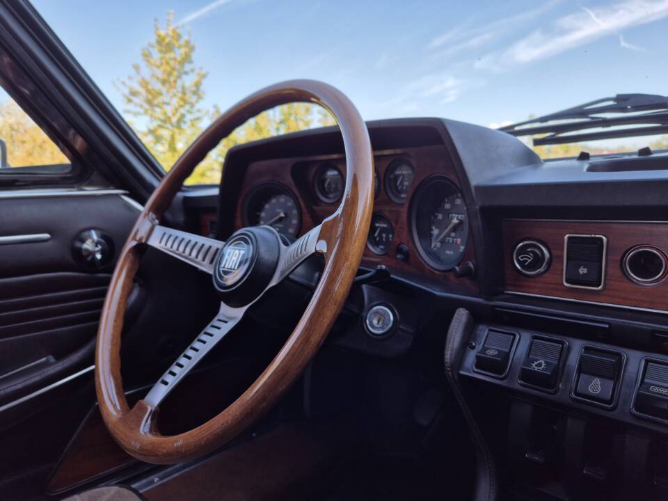 Immagine 29/51 di FIAT Dino 2400 Coupe (1971)