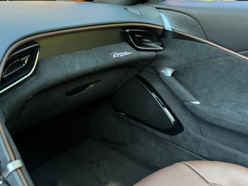 Bild 60/97 von Ferrari Roma Spider (2011)