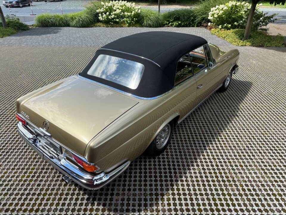 Image 10/39 de Mercedes-Benz 280 SE (1968)