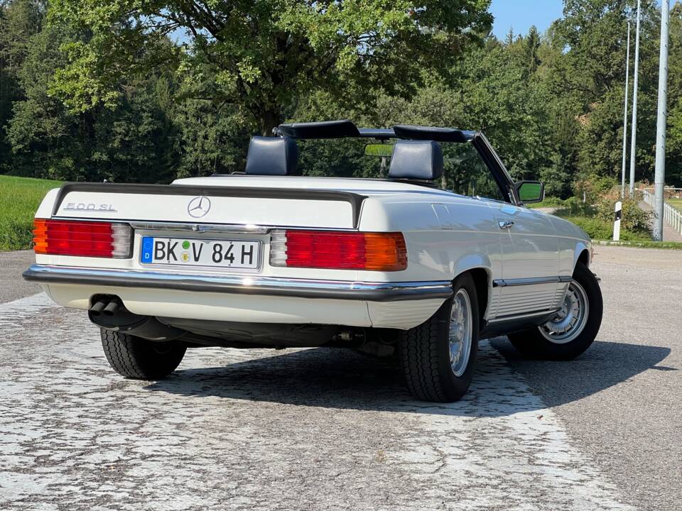 Bild 4/28 von Mercedes-Benz 500 SL (1984)