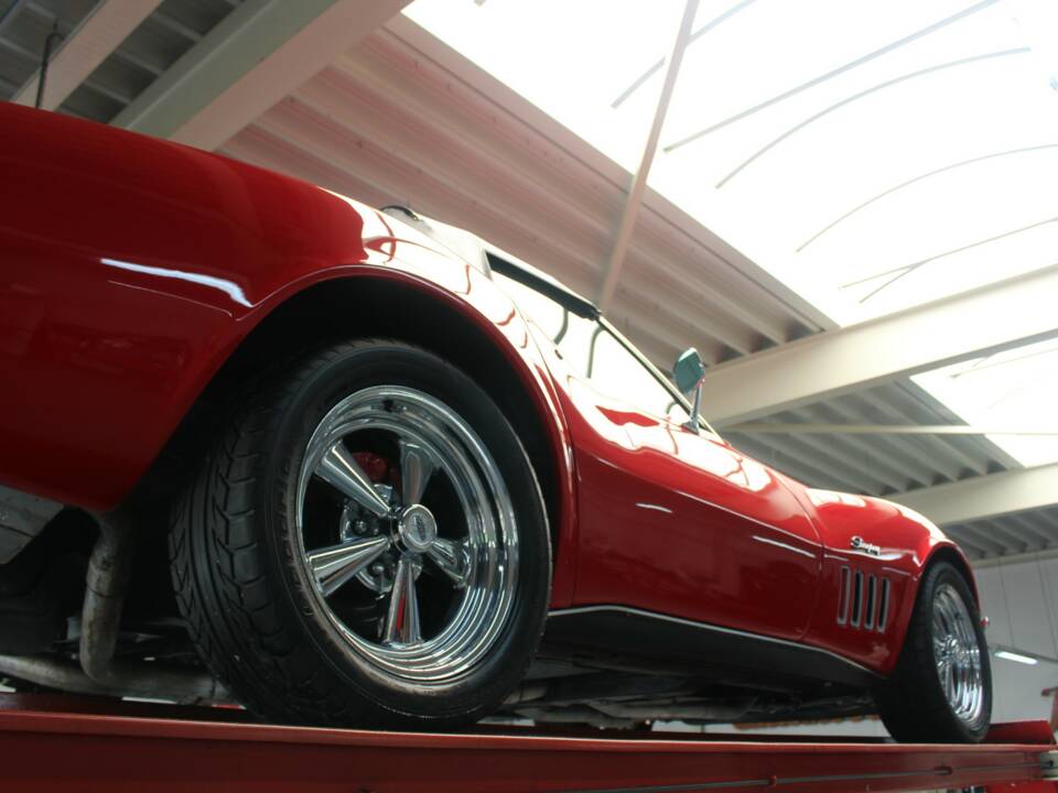 Obraz 10/50 pojazdu Chevrolet Corvette Stingray (1969)