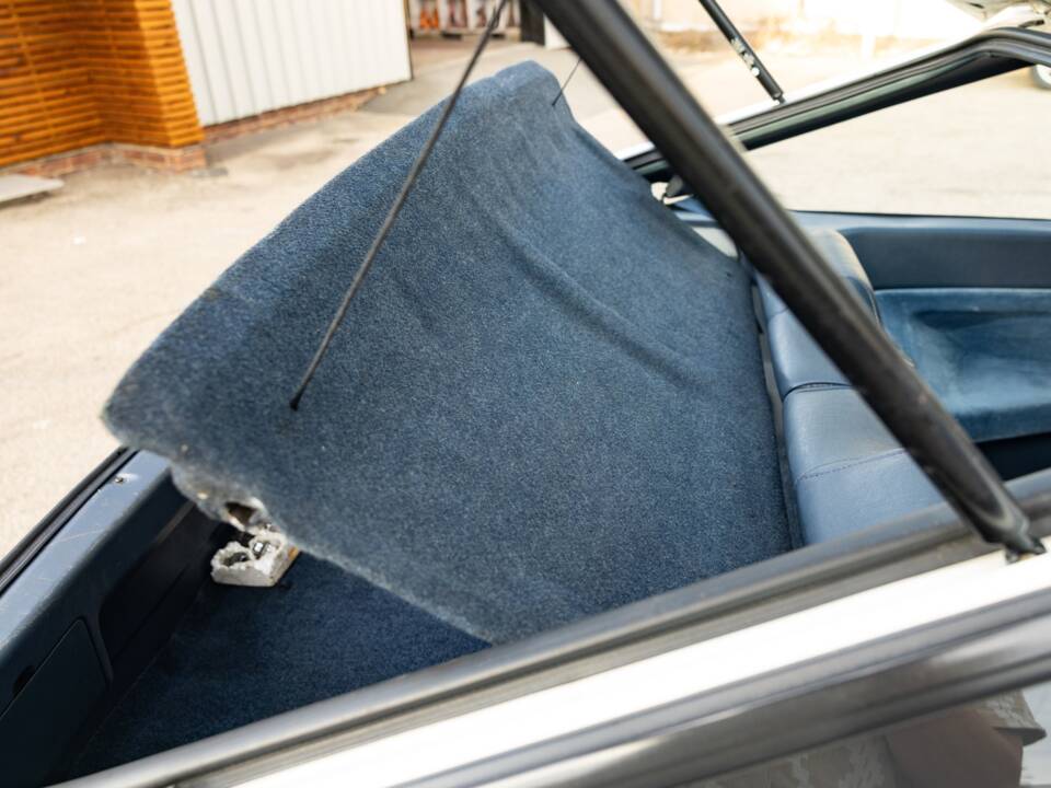 Bild 29/37 von Toyota Corolla GT (1986)
