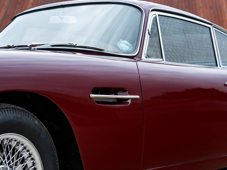 Bild 17/39 von Aston Martin DB 6 (1967)