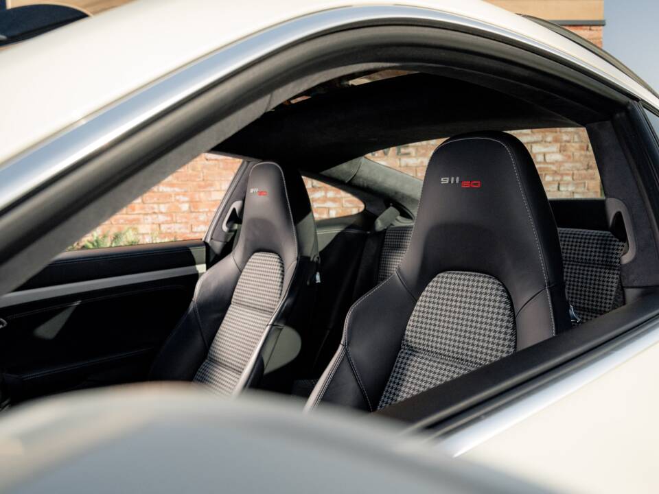 Immagine 37/71 di Porsche 911 Carrera S (2014)