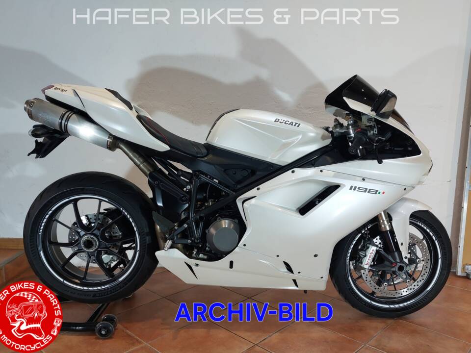 Image 1/6 of Ducati 1198 (2010)
