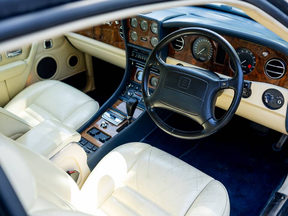Image 48/50 of Bentley Continental R (1993)