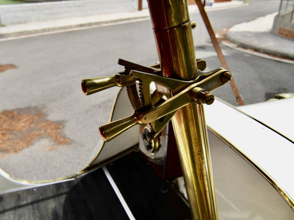 Image 31/50 of Buick Model B (1904)