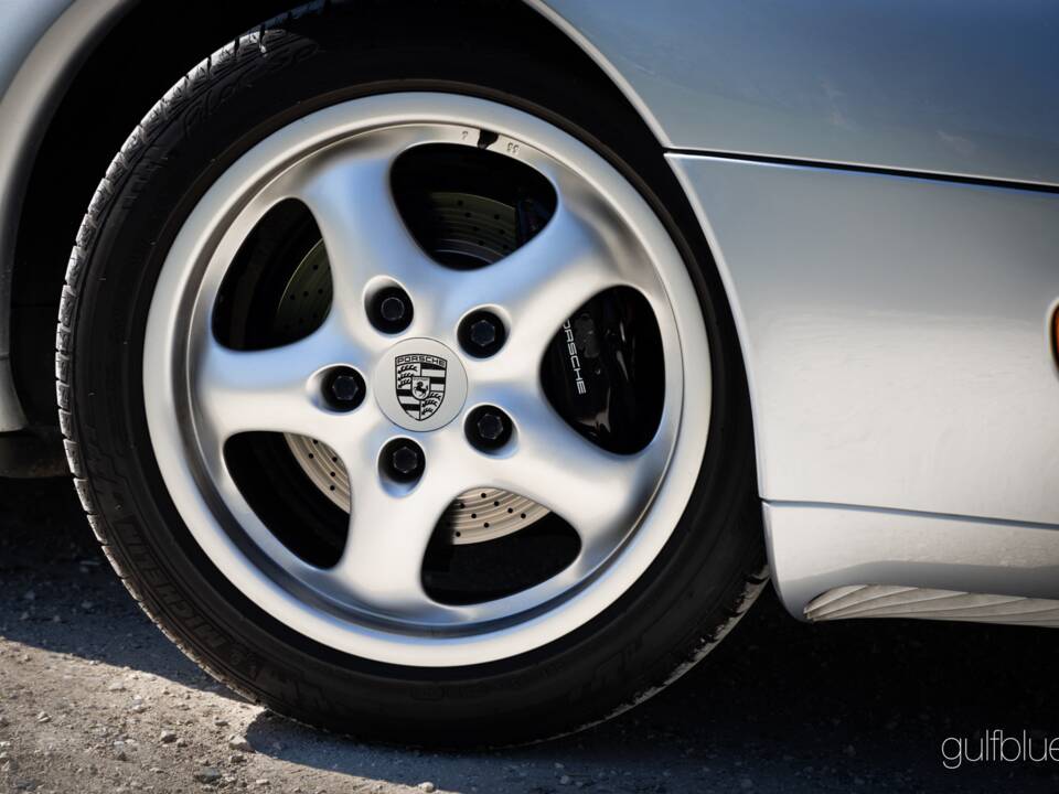 Immagine 6/73 di Porsche 911 Carrera (1995)