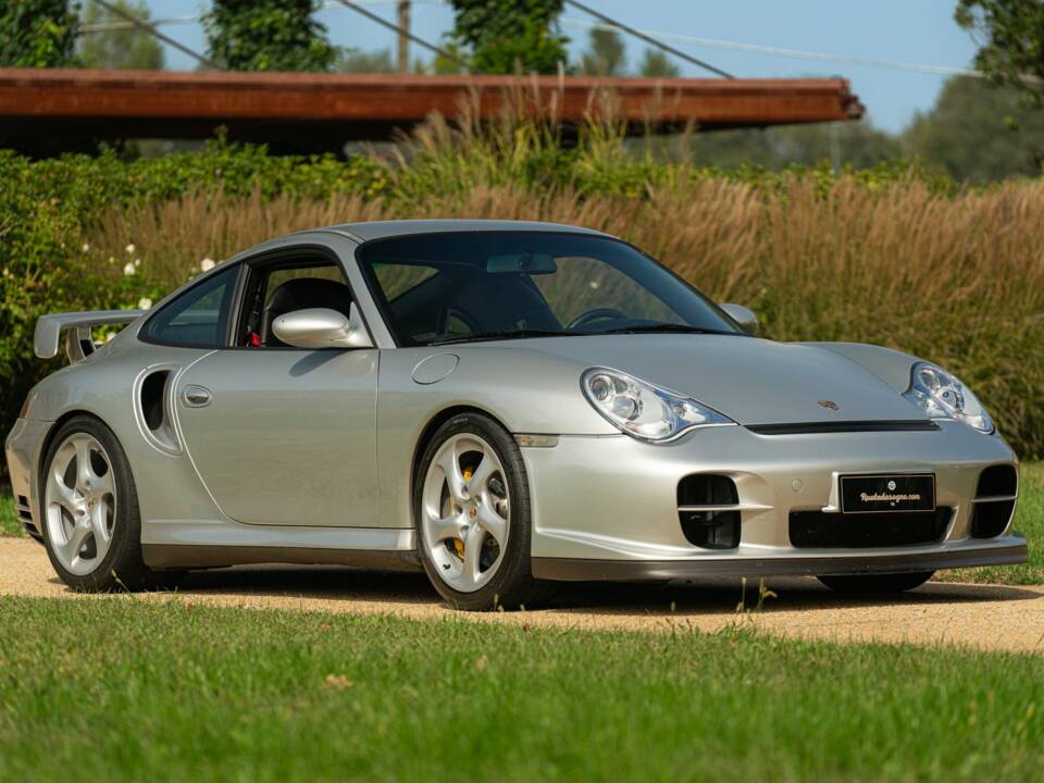 Image 2/50 de Porsche 911 GT2 (2002)