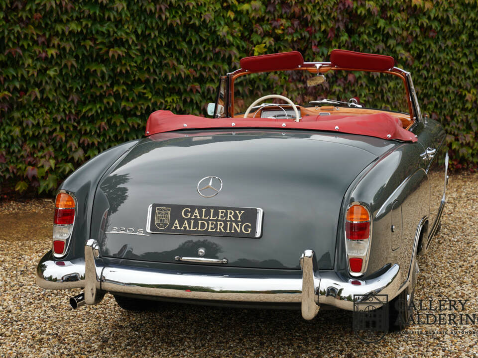 Afbeelding 23/50 van Mercedes-Benz 220 SE Cabriolet (1960)