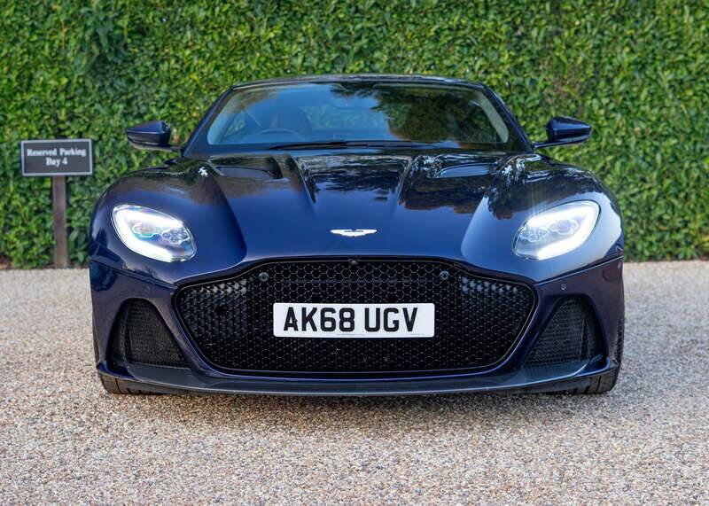 Immagine 17/50 di Aston Martin DBS Superleggera (2018)