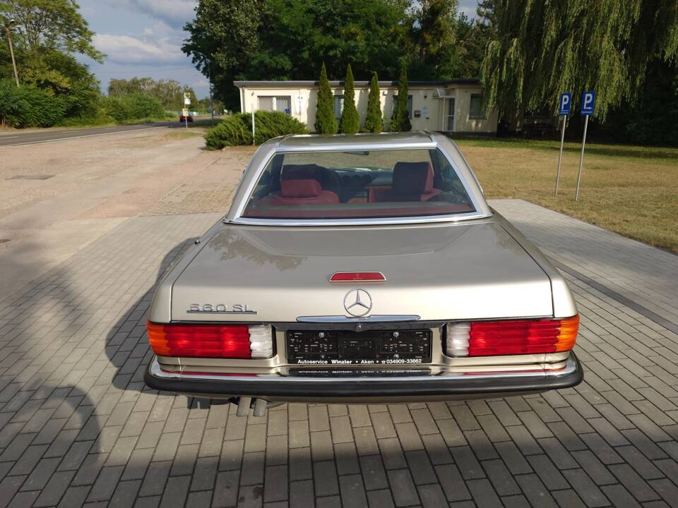 Imagen 9/43 de Mercedes-Benz 560 SL (1988)