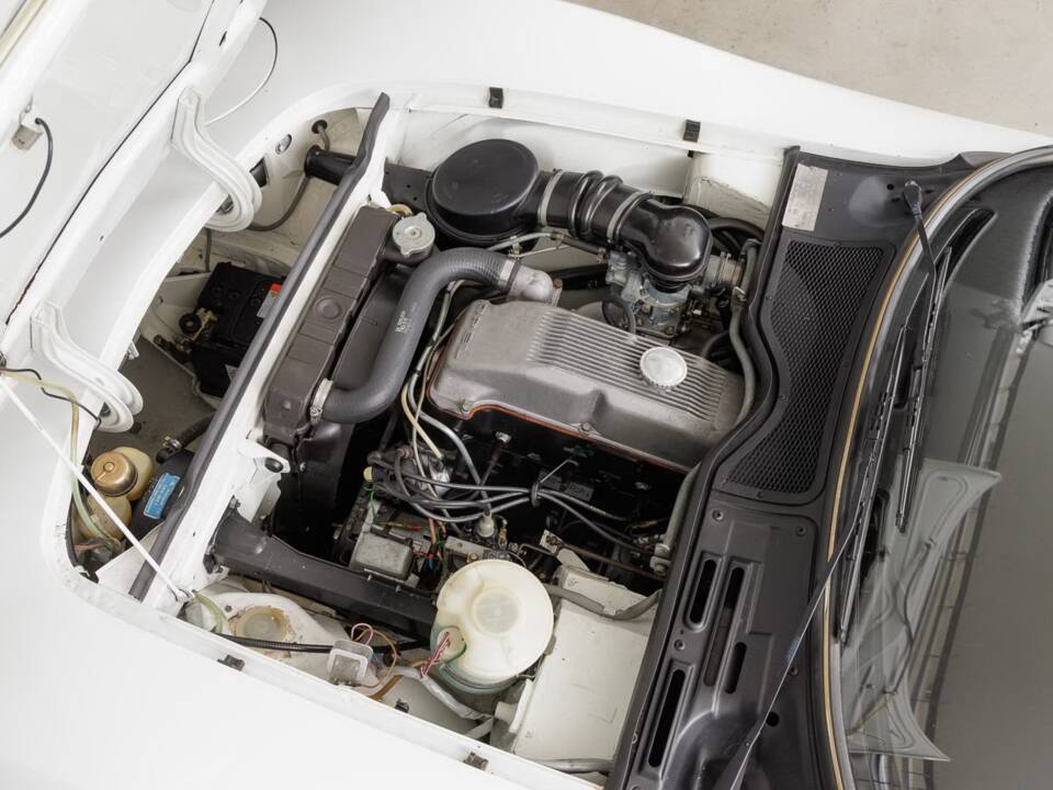 Image 29/34 of Opel GT 1900 (1969)