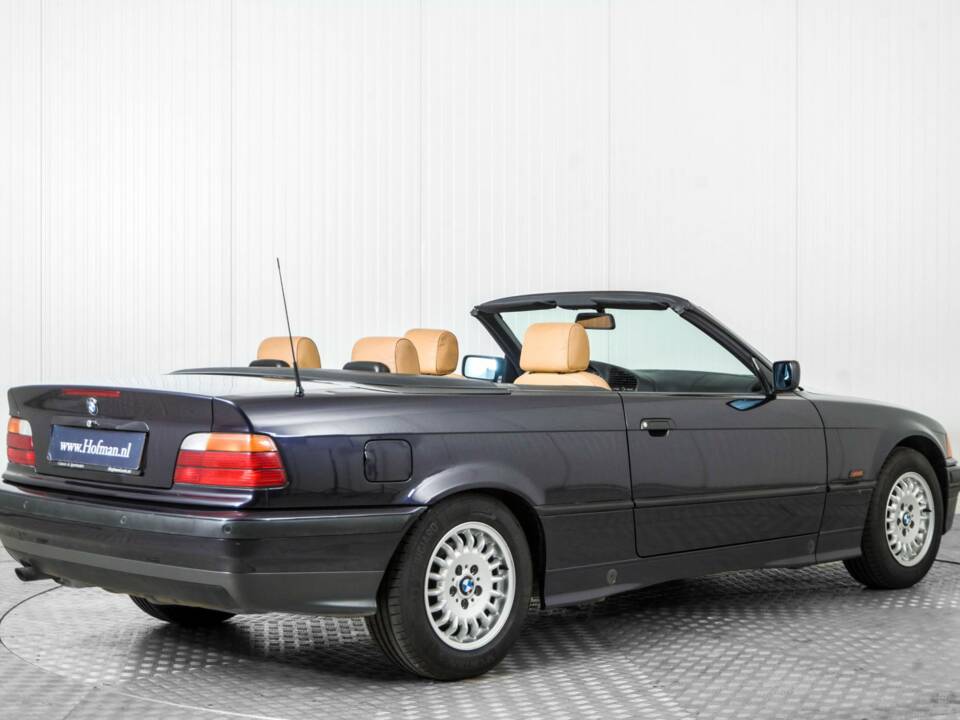 Bild 2/50 von BMW 318i (1996)