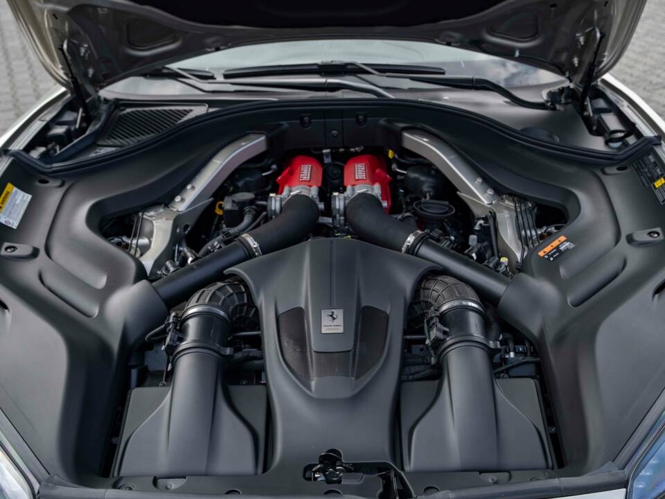 Image 30/44 of Ferrari Portofino M (2022)