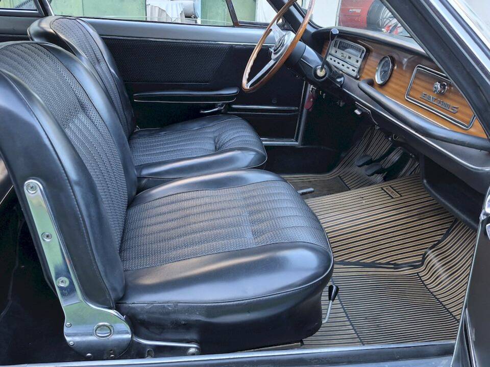 Image 37/54 de FIAT 1300 Vignale (1965)