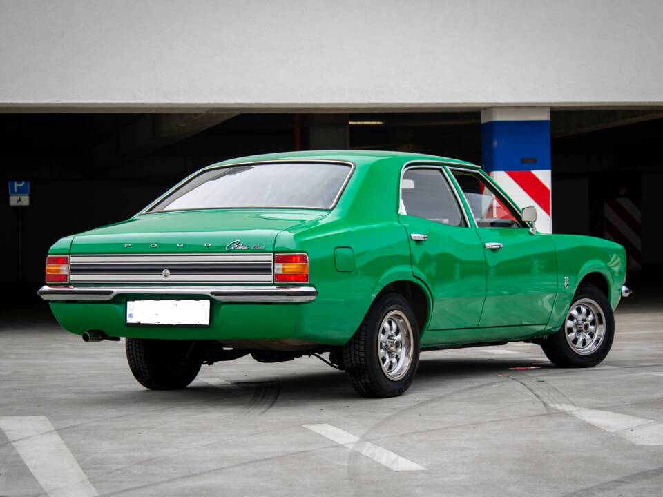 Image 3/14 de Ford Cortina 1600 (1975)