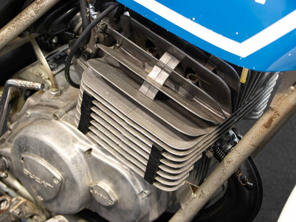 Image 47/50 of Ducati DUMMY (1976)