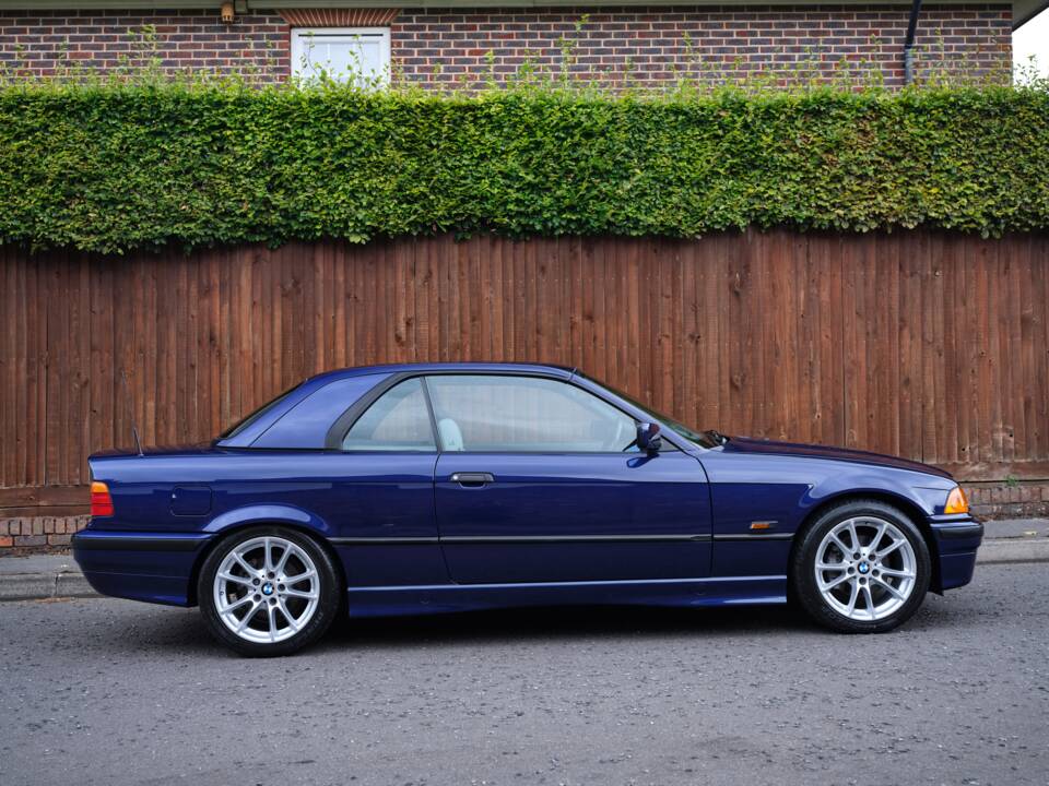 Image 11/50 de BMW 328i (1995)