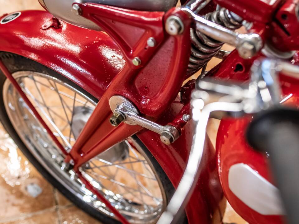 Image 6/14 de Triumph (TWN) BD 250 (1900)