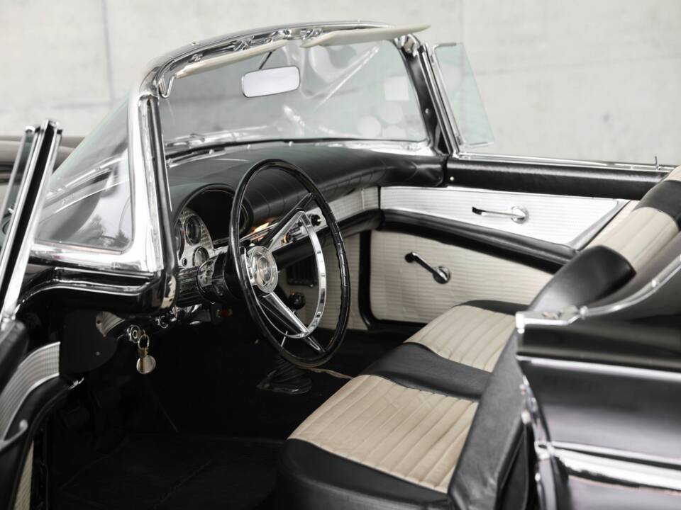 Immagine 42/50 di Ford Thunderbird (1957)