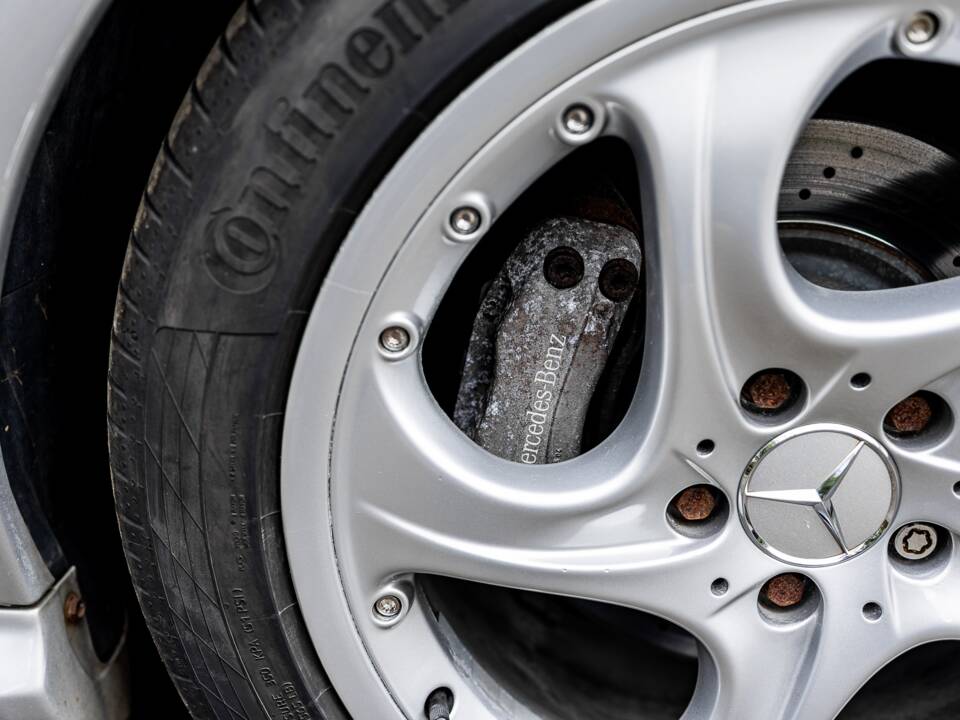 Bild 33/36 von Mercedes-Benz CL 500 (2004)