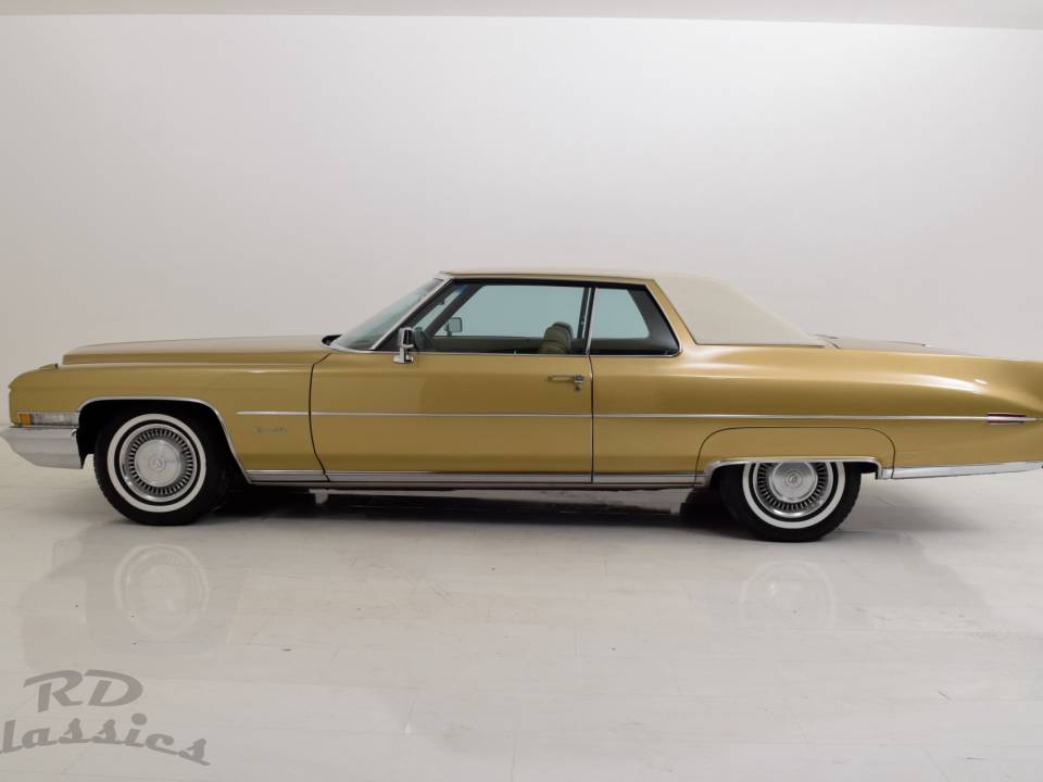Image 2/32 of Cadillac Coupe DeVille (1971)