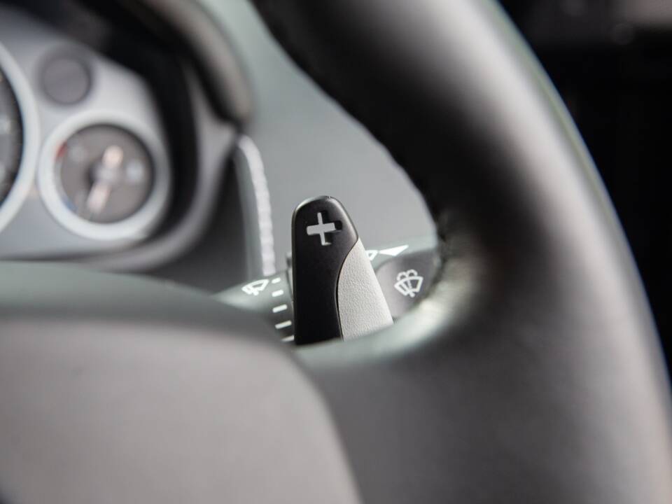 Image 57/94 of Aston Martin DB 9 (2014)