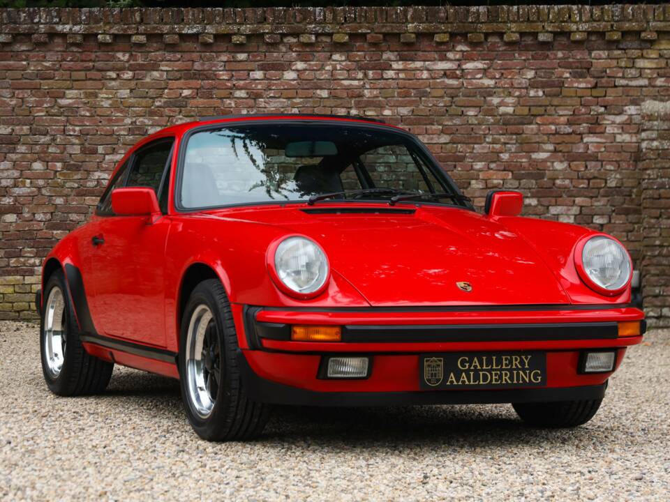 Image 8/50 of Porsche 911 Carrera 3.2 (1988)