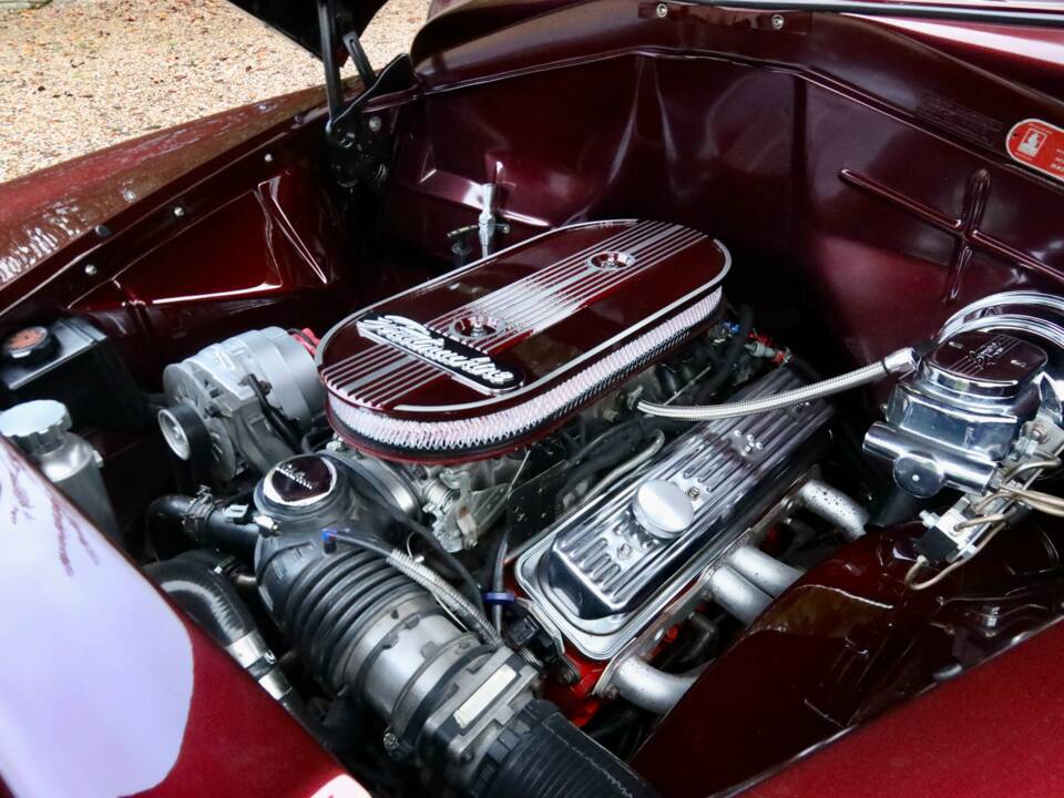 Image 8/50 of Plymouth Special Deluxe (1950)