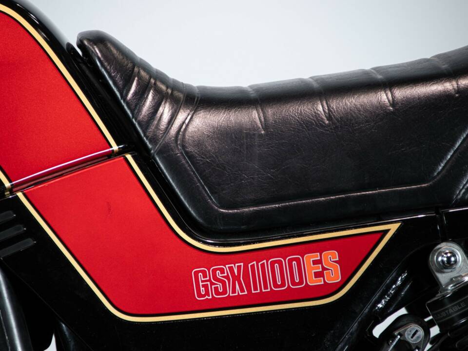 Image 9/50 de Suzuki GSX 1100 ES (1988)