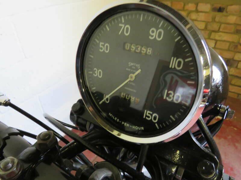 Image 12/50 of Vincent Black Shadow C (1953)