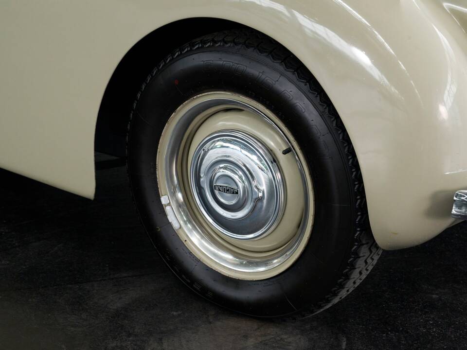 Image 18/50 de Jaguar XK 120 DHC (1953)