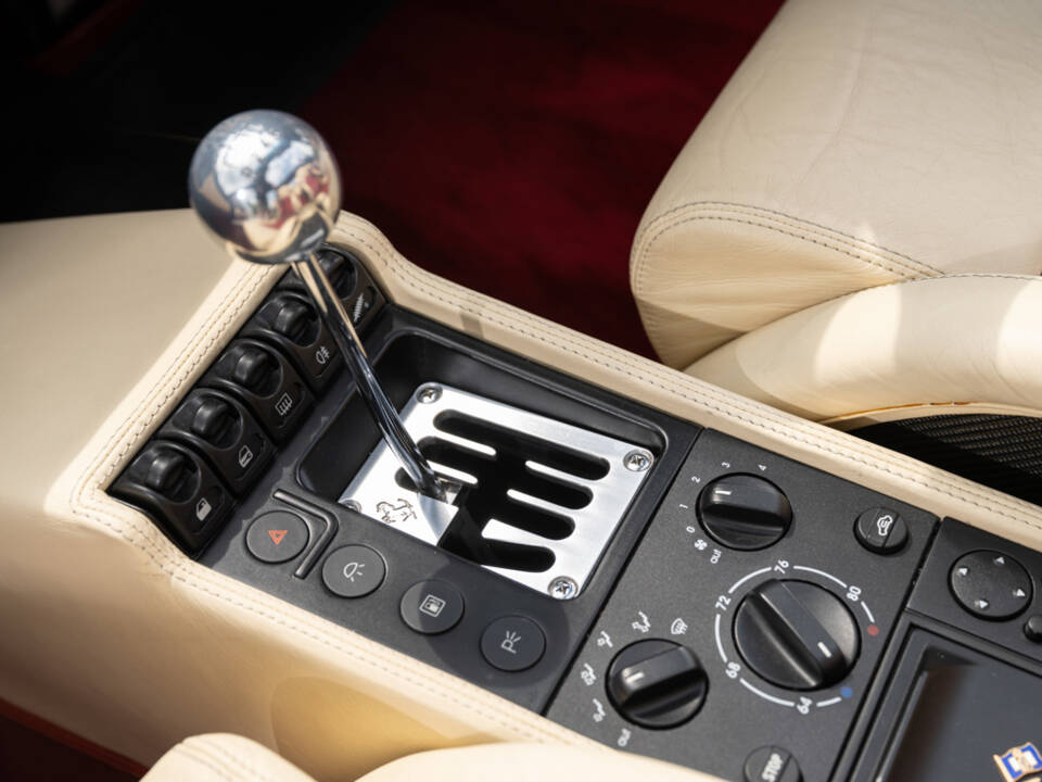 Immagine 28/50 di Ferrari F 355 GTS (1996)