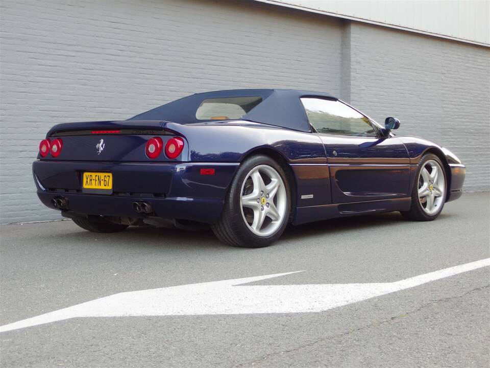 Afbeelding 4/100 van Ferrari F 355 Spider (1997)