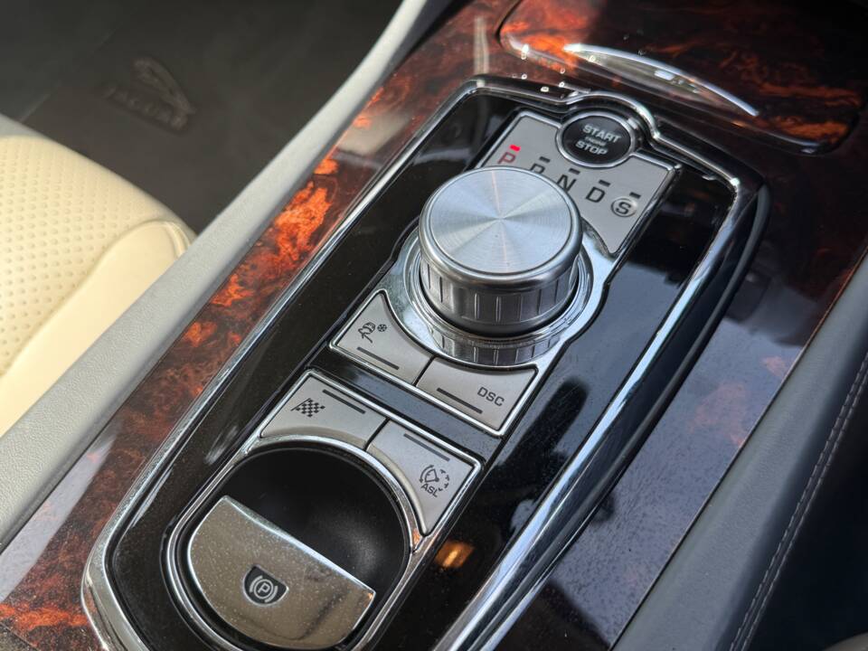 Bild 22/32 von Jaguar XK (2011)