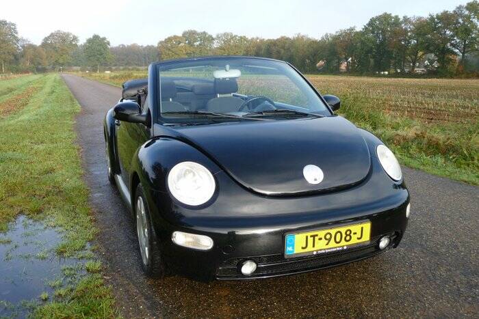 Bild 2/7 von Volkswagen New Beetle 1.4 (2004)