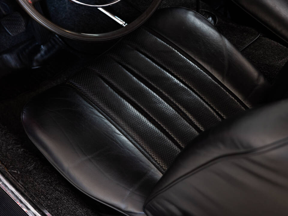 Image 18/30 of Mercedes-Benz 280 SL (1968)